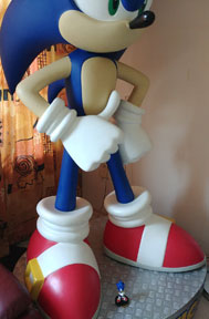 See Statue Size 06 Sonics