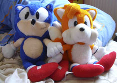 Fuzzy Plush Sonic & Tails 