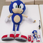 Big & Small Sonic UK Plushes with Cellphone