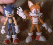 Compare Sonic & Tails