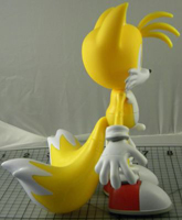 Super Poser Tails side view
