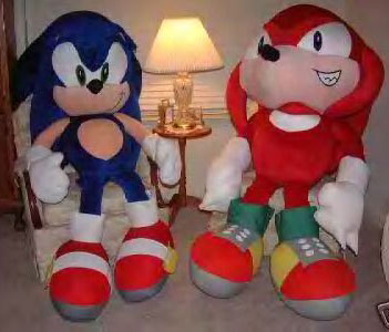 Giant Sonic & Knuckles huge plushes!