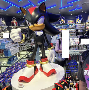 Shibuya Sega Shop Shadow Statue